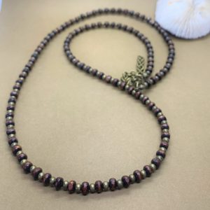 ხის ყელსაბამი