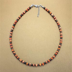 იასპისის და ქოქოსის ყელსაბამი