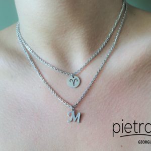 პერსონალური ყელსაბამი ინიციალით და ზოდიაქოს ნიშნით