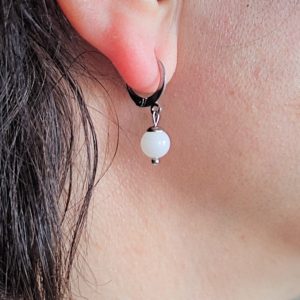 მთვარის ქვით საყურე