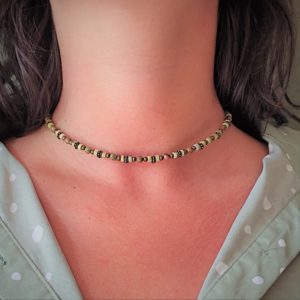 იასპისის და უნაკიტის ყელსაბამი