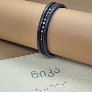 ტყავის სამაჯური მორზეს ანბანით