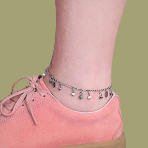 იასპისა და ჰოვლიტის ფეხის სამკაული ძეწკვზე