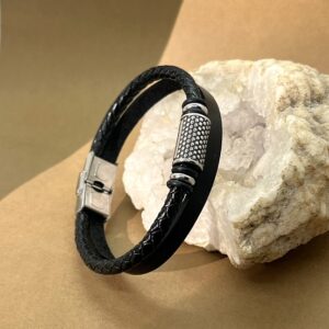 ტყავის სამაჯური ტექსტით