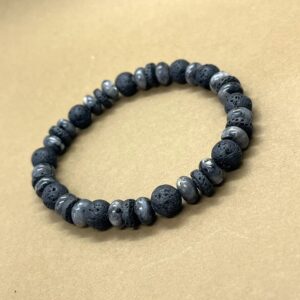 ლაბრადორიტის და ლავის ქვის სამაჯური